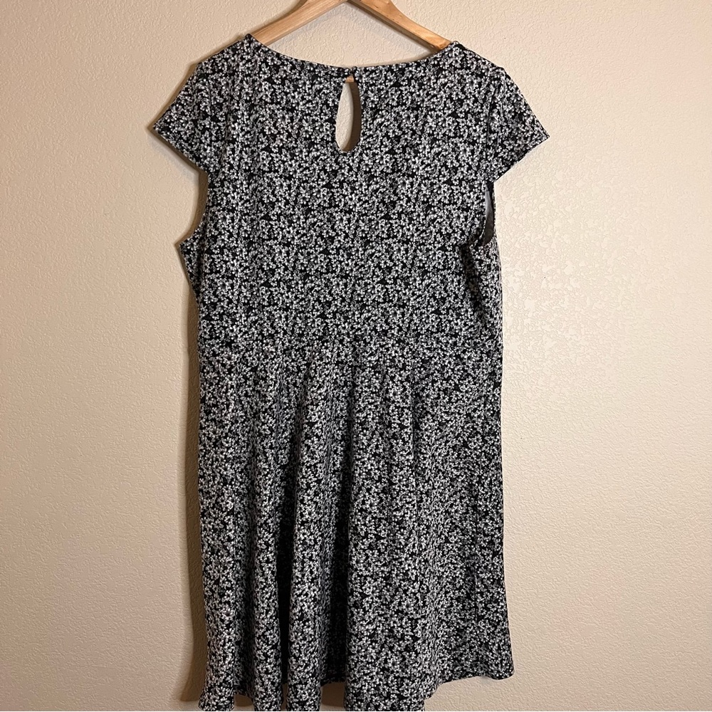 Hot Topic Skater Dress Cap Sleeves Size 3X - Picture 5 of 9